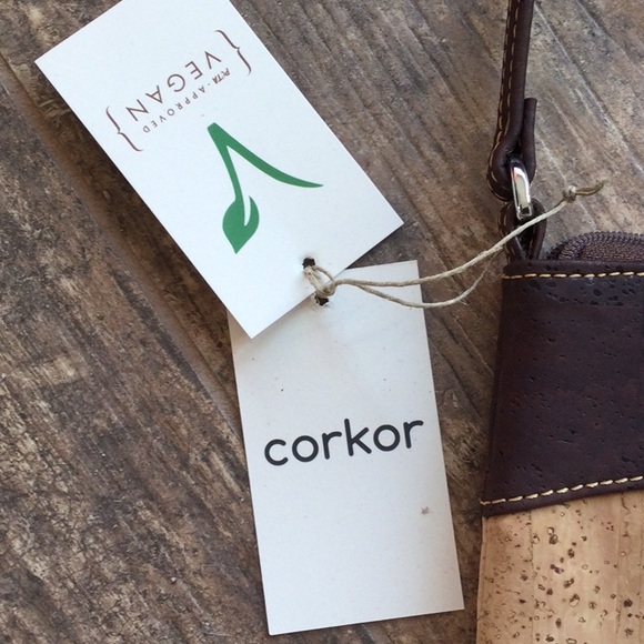NWT Corkor Vegan Crossbody/Shoulder Bag with Adjustable Strap - Picture 2 of 10